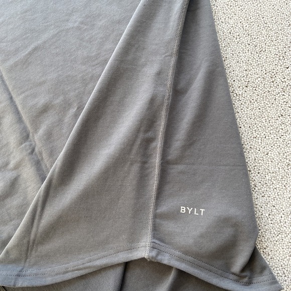 Bylt Premium Basics Shirt Mens Small Gray Drop Cut Short Sleeve Lux Blend NWT - Picture 11 of 12